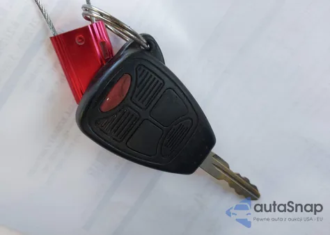 2005 Dodge Dakota Slt z USA, uszkodzony, nr VIN 1D7HW48N05S177433